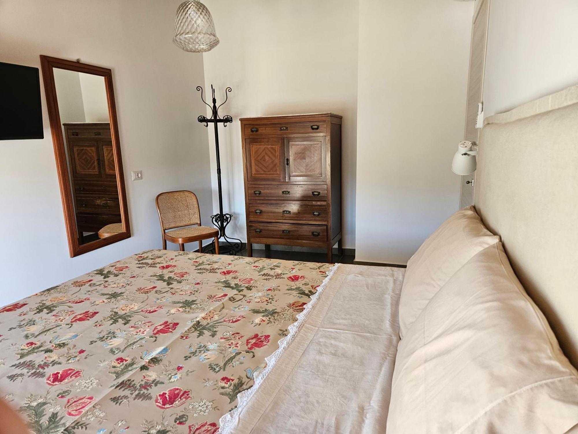 Le Bisceglie Affittacamere Albanella Esterno foto